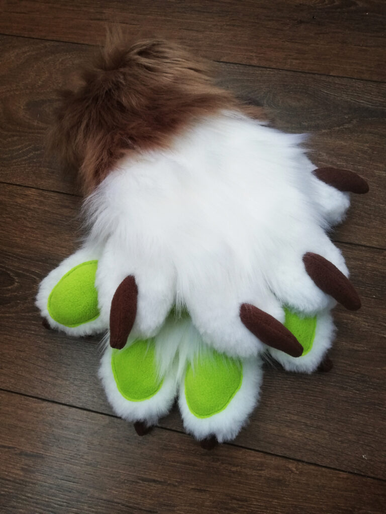 Fenek full fursuit paws