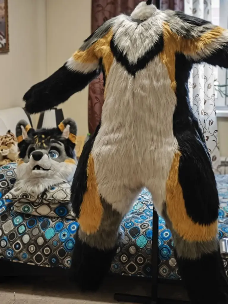 Fox Fursuit Full with digi legs
